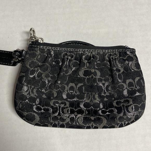 Vintage Coach wristlet - Picture 2 of 6